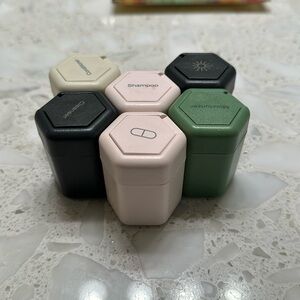 Cadence set of 6 magnetic capsules for travel